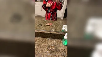 txkitty69 2020.12.29 1540122197 I spy with my little eye...