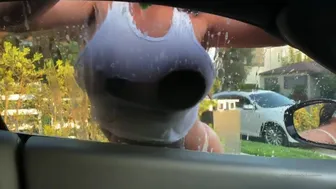 lacikaysomers-01-03-2020-24056488-Washing_my_car_with_her_boobs_