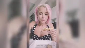 Mia Julia onlyfans 5f4a8e6c65aa29d4255ed source