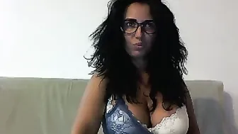 hoterikka  sweet webcam doll