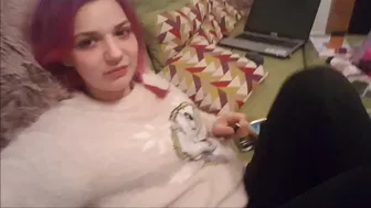 ManyVids.com  Bad Dolly Loud Stinky Fart Compilations 5 Mins