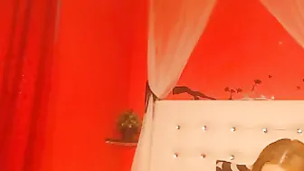 ralluh  An excited prostitute fucks herself