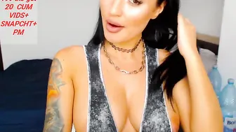 blackrosetat  has deep orgasm from sex webcams