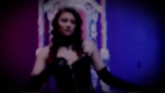 Ellie Idol_040 - Ellies Oiled Up Tits & Ass