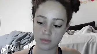 lolitababy13  having webcam sex at home