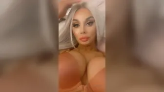 Lola aka lolachristina_2020-03-23 - 191222402