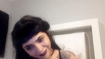 kttyamore  make good webcam show in pvt for many tokens