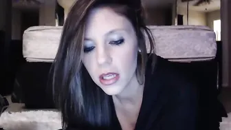 alannarack  touches herself in public chat