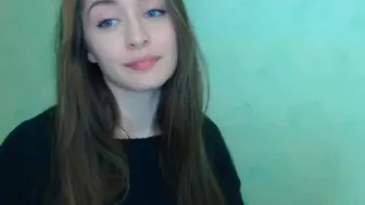 karen_blake Busty brunette