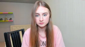 elizabeth_wong charming babe masturbates with sex toy