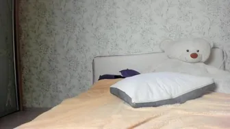 ketrin_blu attractive babe excites her sexuality