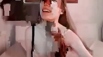 lilamytee  fingering pussy on chaturbate