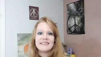 sexyredfox89  Cute girl on Cam