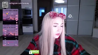 evian_18_15082021_0043_female_chaturbate