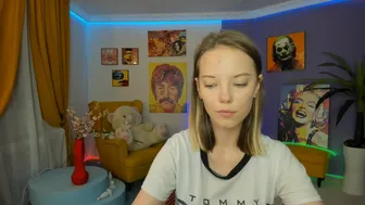 stephanie_evans_18092021_1118_female_chaturbate