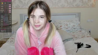 solla_q_20092021_1754_female_chaturbate