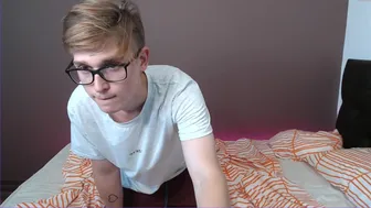 purple_cats_22082021_1419_couple_chaturbate