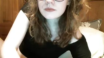 honeyyham  caught intense orgasm in webcam show