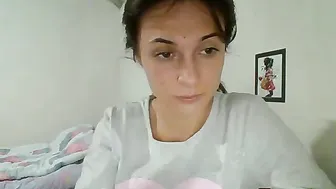 reinaraisa  Fingering and cums