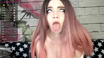 Swetty-Pie naked & fisting