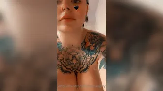 gillisbeenaughty_06.10.2020_56122122_Shower_time_babyБ??s_Б??О??П???