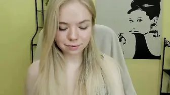 nikkishygirl  chaturbate cream-coloured pussy