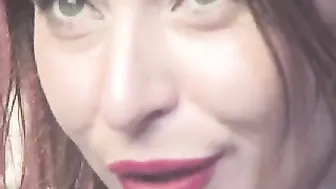 kathyvonk  Smeared herself with oil and masturbate