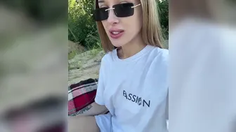 karimFUCKkara ласкает свою вульву перед вебкой