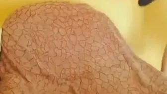 Millamurrr ласкает свою выбритую пизденку