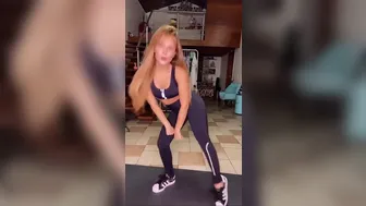 Larissa Manoela onlyfans Busty doll fucks cunt with dildo