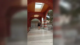 yi_mei Maid saddled dildo