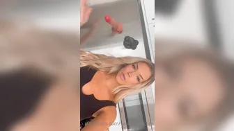 sara__mascara  Sexy curvy fingering pussy