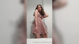 Elfie_cutie onlyfans Red curvy passionately masturbating pussy