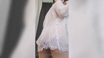 Yummy Yum Yum Teen girl fucks cunt with sex toy