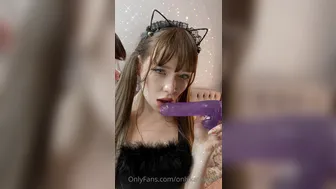 Kate Kuray, katekuray, onlykatekuray Busty babe twirls big ass