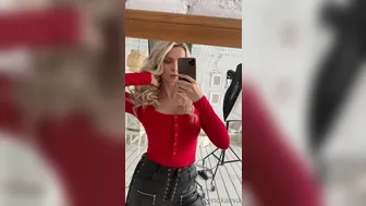 Ekaterina Enokaeva,  Cute shlendra caresses the vagina with fingers