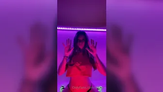 Blanc Noir, blancnoir, miss noir xx, izzy xx Busty prostitute poses nude