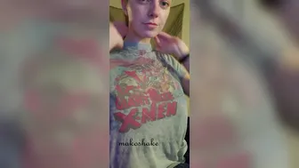 Mako, makoshakepremium, makoshake Girl with tight booty undresses completely