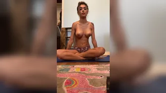 Amira Brie, Princess Amira B, brieamira Black-haired curvy takes a shower