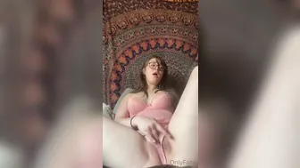 UltraThut  Zhopastinkaya curva point fuck fingers