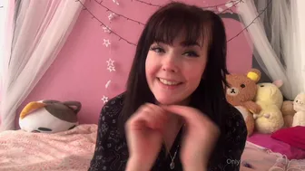 Feya Fern (feyafern aka Ittybittykath) onlyfans in private agreed to take off her underwear