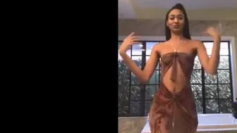 Edwina Isaacs (edwinacarlaisaac) onlyfans Crazy confused masturbates shaved cunt