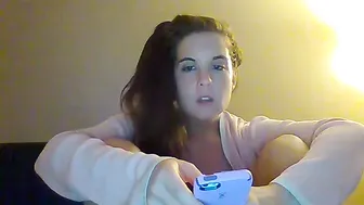 emma1128  slim dirty webcam girl