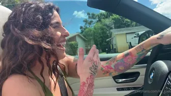 Its_Kaai Young courtesan fingering both slits at once