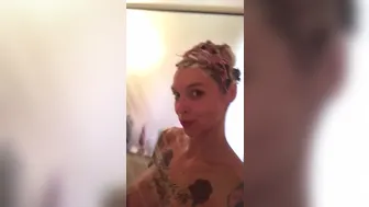 Anna Bell Peaks (AnnaBellPeaks) onlyfans Hottie Masturbates Cunt