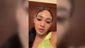 edwinacarlaisaac Cute babenka caresses sex lips