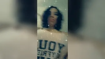 QueenRogue onlyfans buxom slut