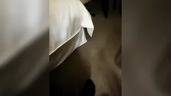 QueenRogue onlyfans Bitch rubs pussy handle