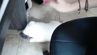 laura_cornett  She like spread her legs wide