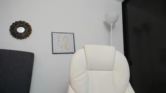 Marilyn_rouse chaturbate Stunning babe fucks her ass hard